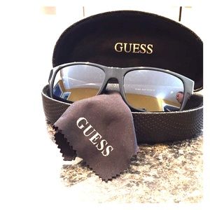 G by Guess insignia sunglasses